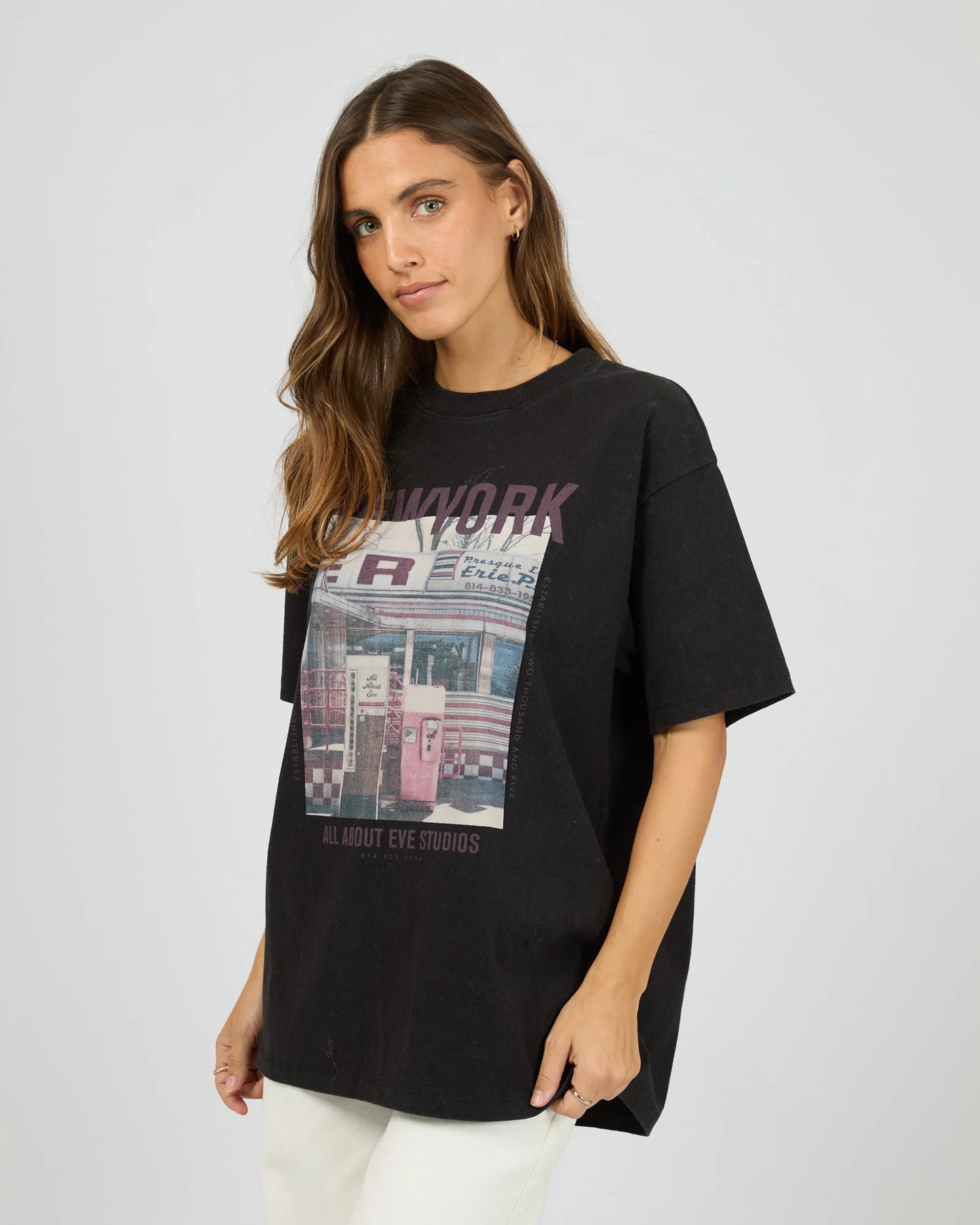 ALL ABOUT EVE New York Diner Relaxed Tee Washed Black