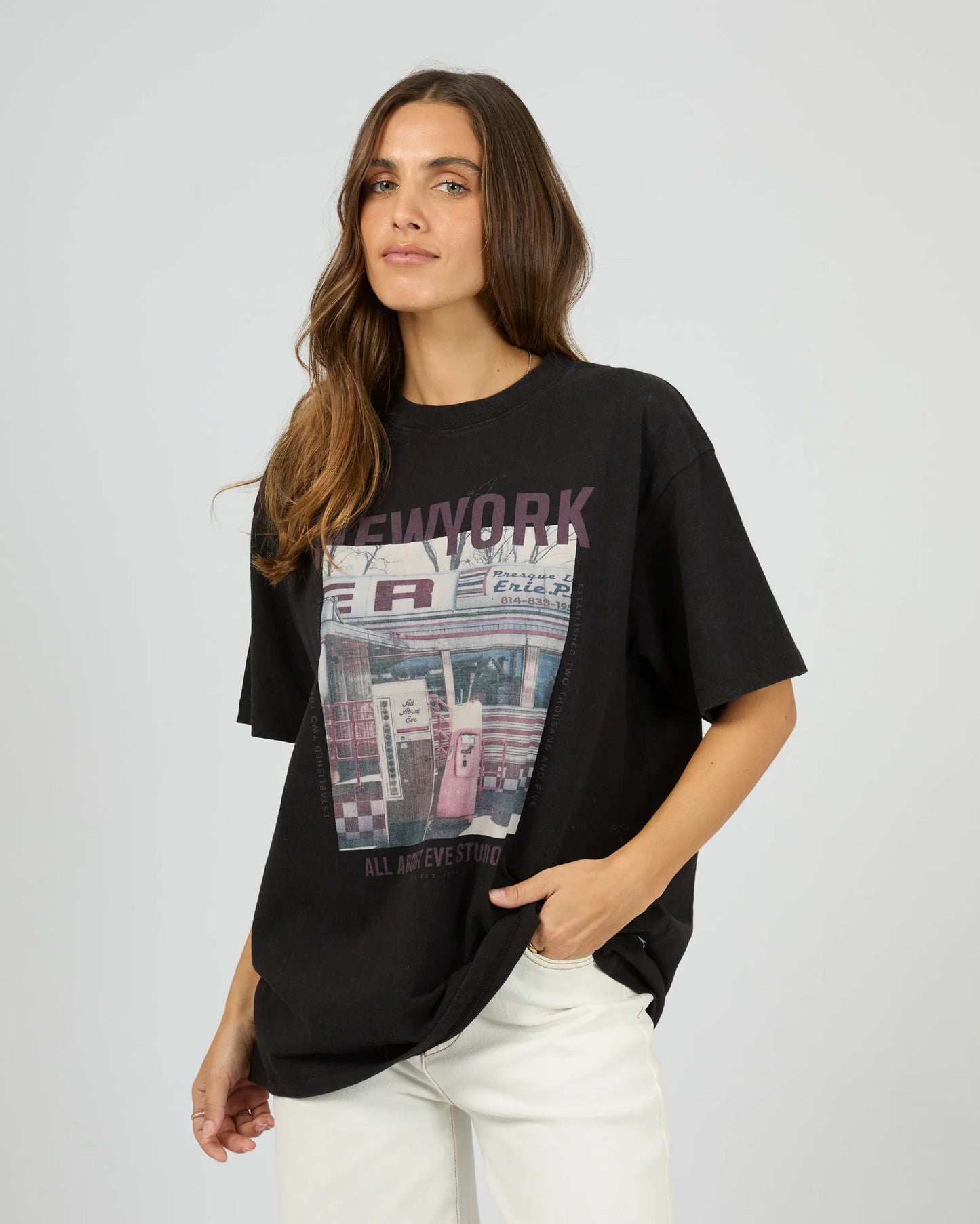 ALL ABOUT EVE New York Diner Relaxed Tee Washed Black