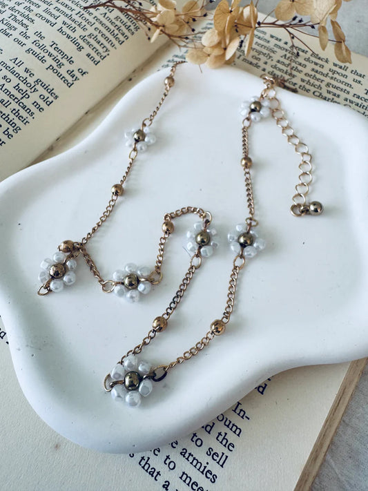TWIGG JEWELLERY Petite Daisy Necklace
