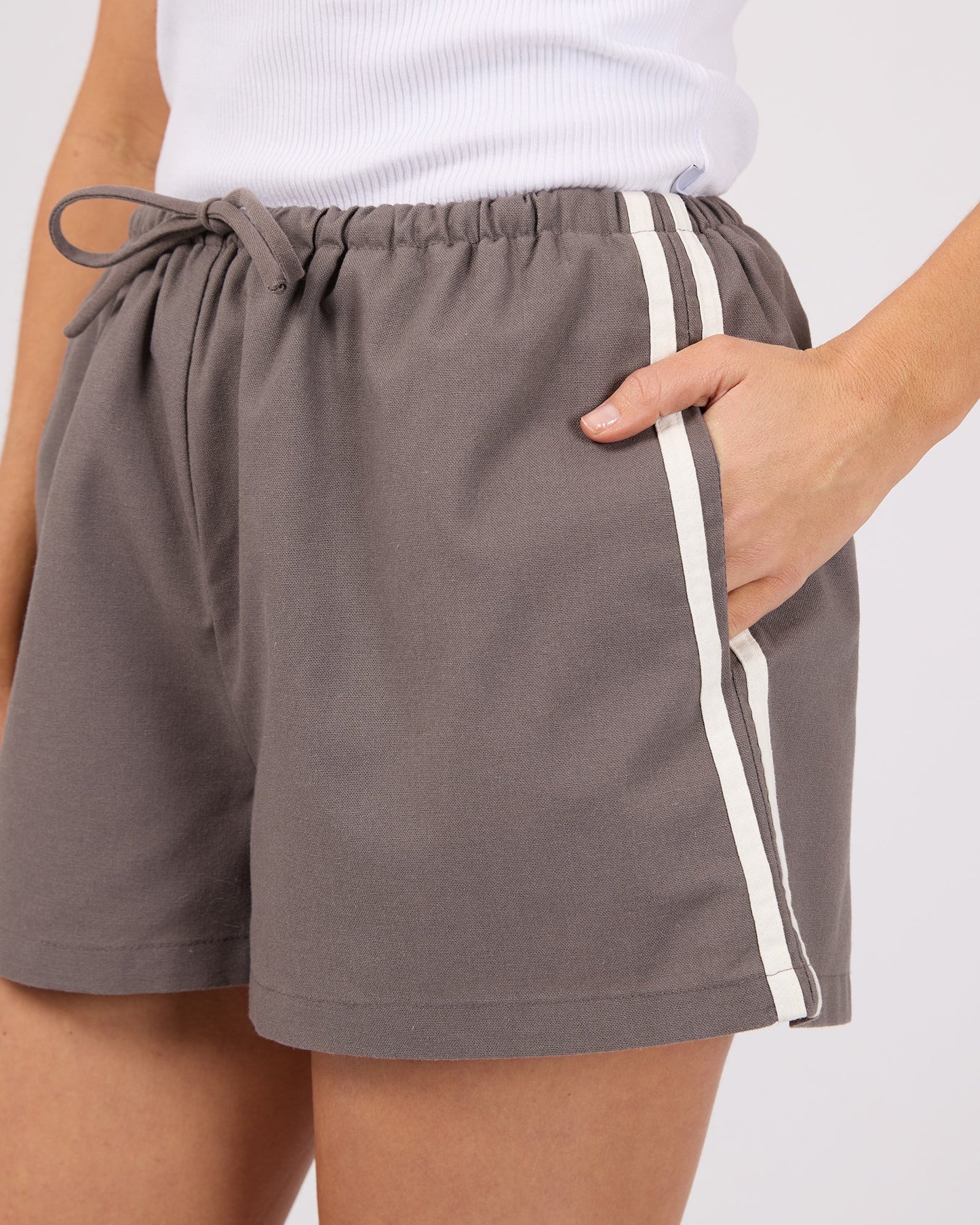 ALL ABOUT EVE Premier Panel Short Charcoal