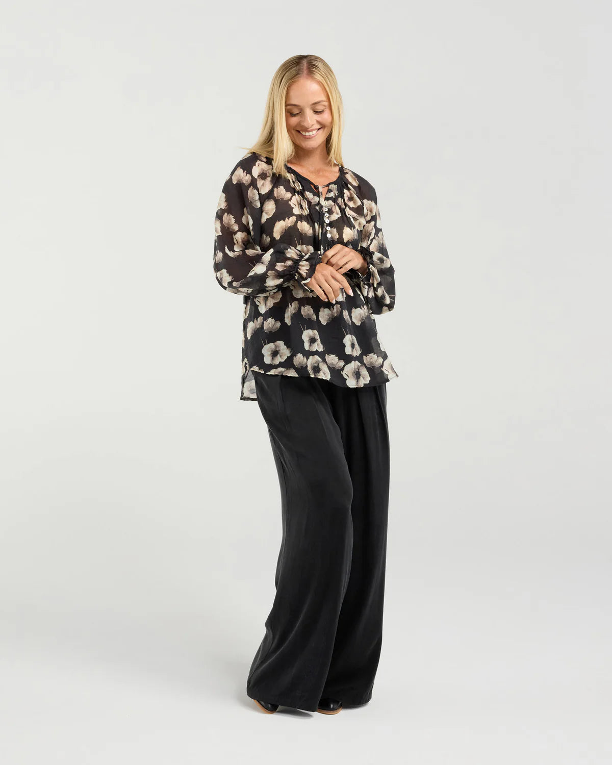 BLACKSTONE Samantha Pinstitch Detail Blouse Black Poppy