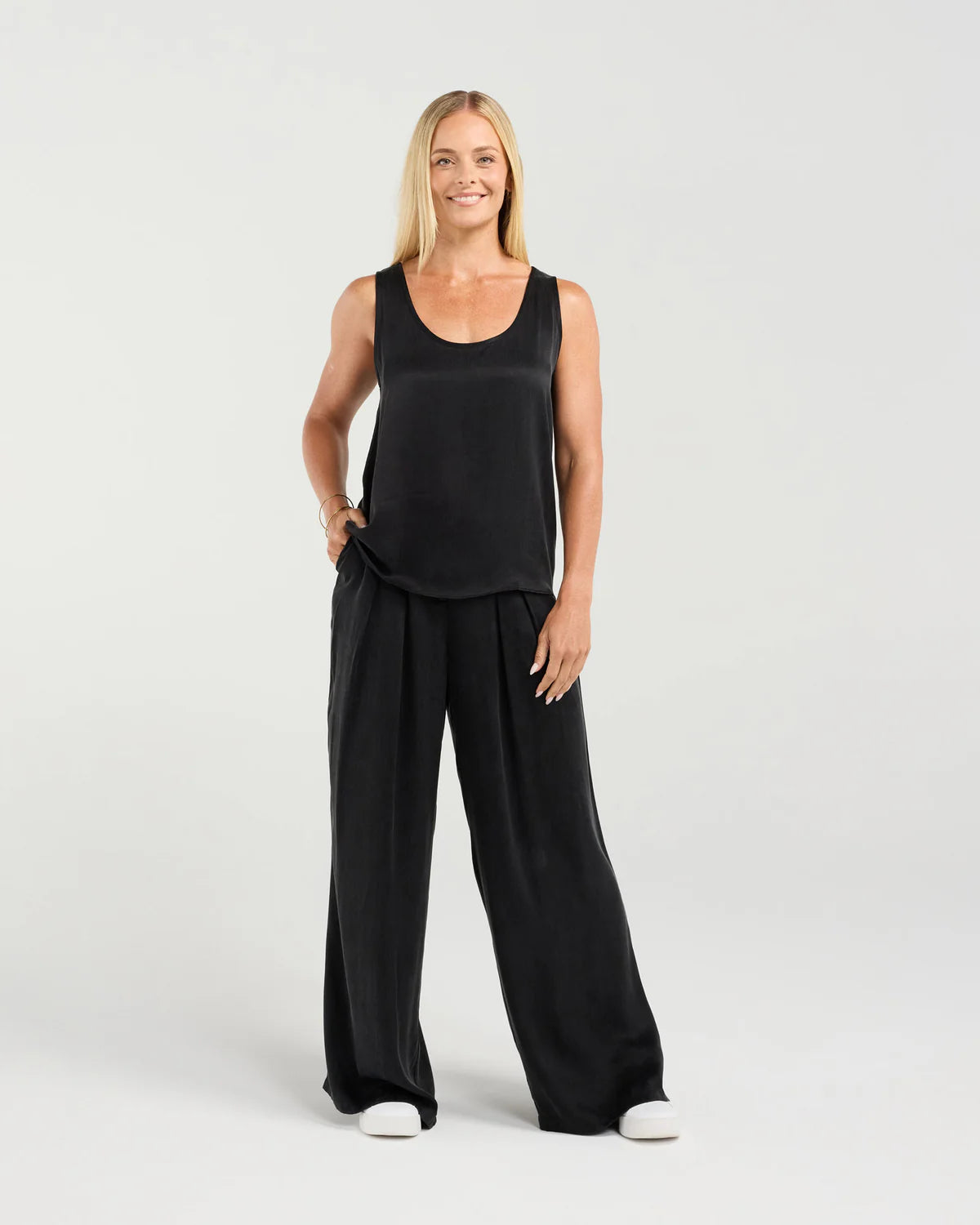 BLACKSTONE Tiffany Bemberg Tank Black