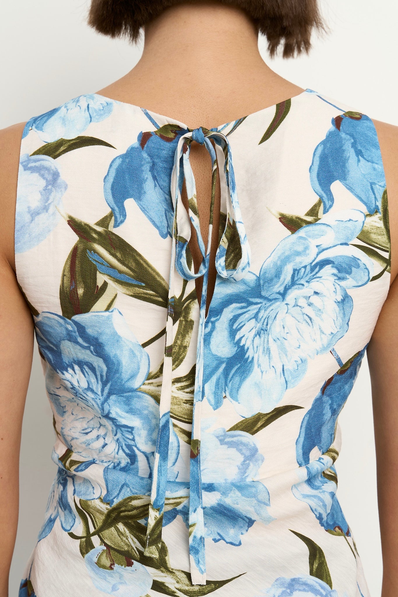AMONG THE BRAVE Vienna Blue Vintage V neck Floral Top