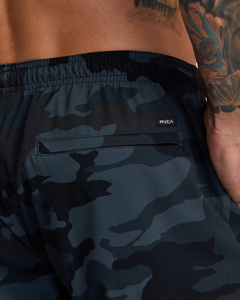RVCA Yogger Stretch Short 17inch Camo